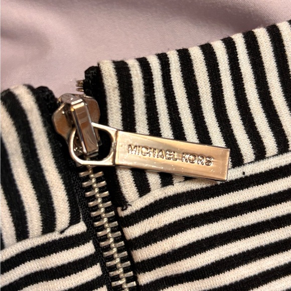Michael Kors Black White Striped A-Line Skirt Size 4 - Picture 6 of 8